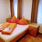 Hotel Garni 3*