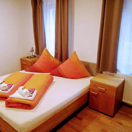 Hotel Garni 3*